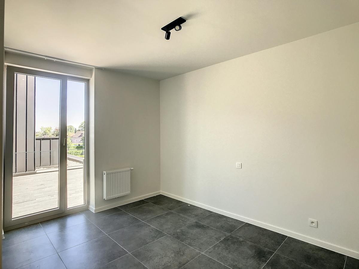 Appartement récemment construit dans le centre de Wielsbeke à louer - photo 4