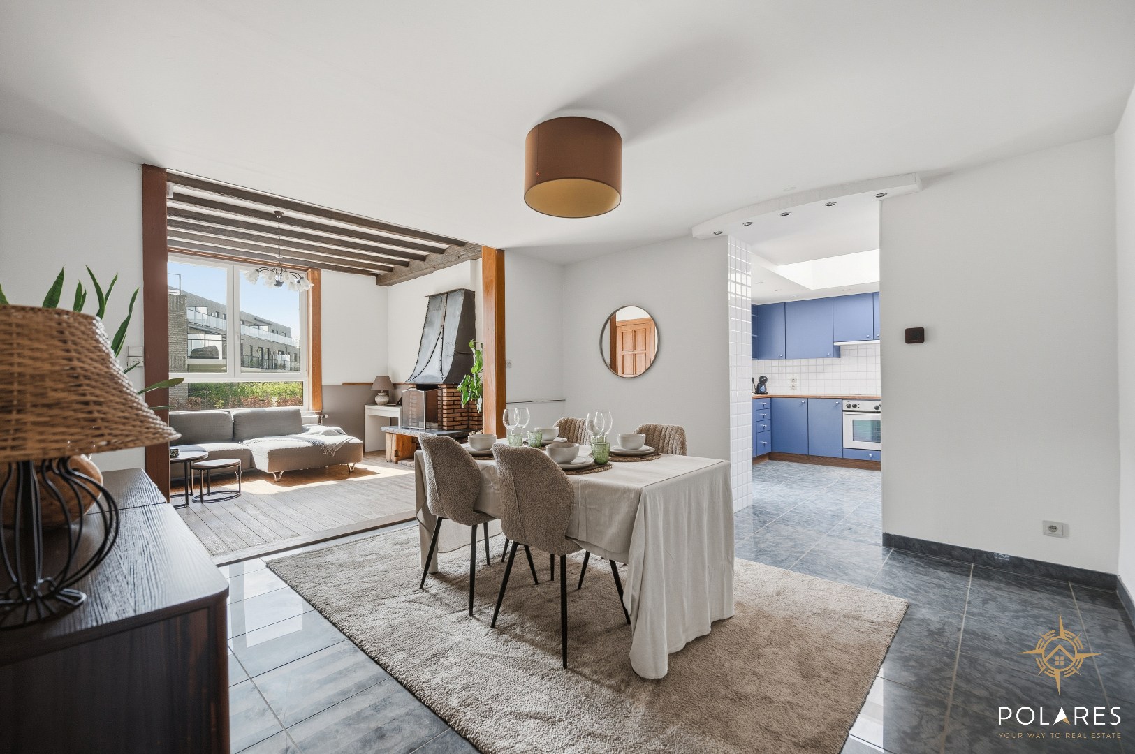 Charmant en instapklaar gelijkvloers appartement met koer en autostaanplaats - foto 4