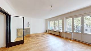 Zonnig en ruim appartement met terras op toplocatie in Antwerpen.Dit ruime appartement bevindt zich op de tweede verdieping van een gebouw met een...