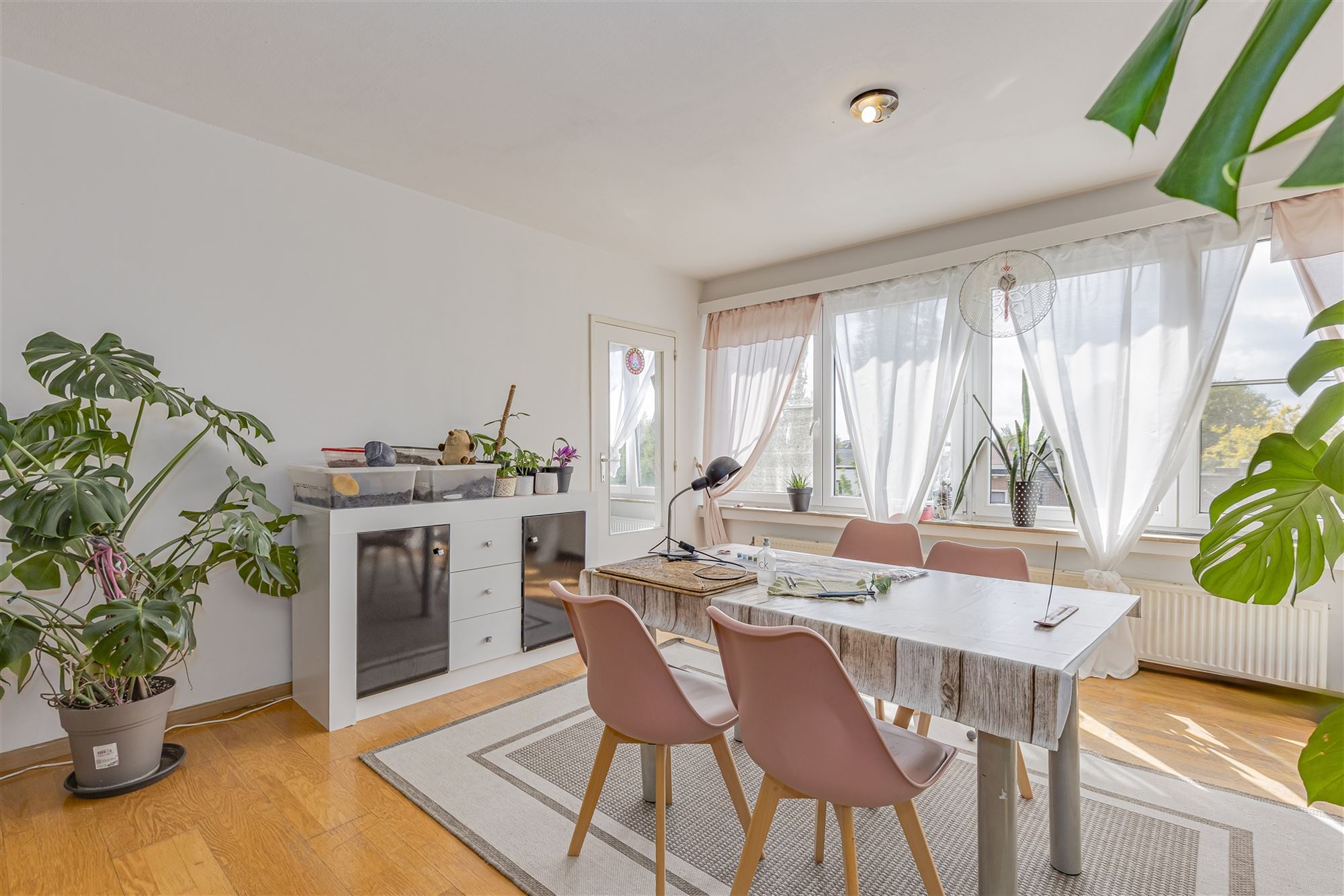 Ruim appartement met 2 slpk + terras te koop in Mortsel - foto 3