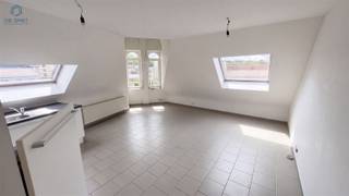 Cet appartement charmant est situé au cœur de Geraardsbergen, dans un bâtiment en briques caractéristique à un emplacement central. Avec une...