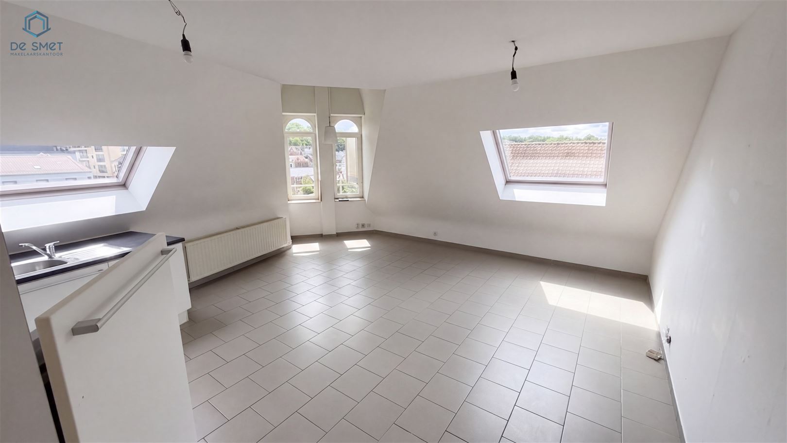APPARTEMENT À RAFRAÎCHIR/BIEN LOCATIF AU CENTRE DE GERAARDSBERGEN À VENDRE - photo 3