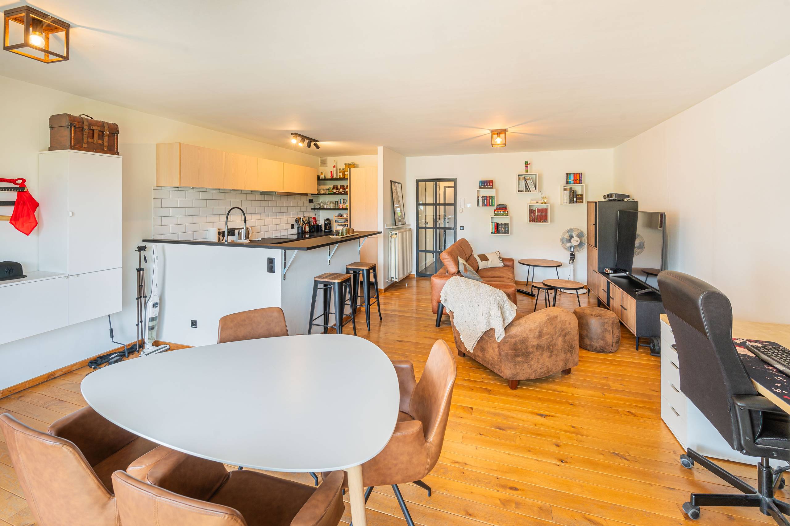 Appartement met terras op wandelafstand van centrum - foto 4