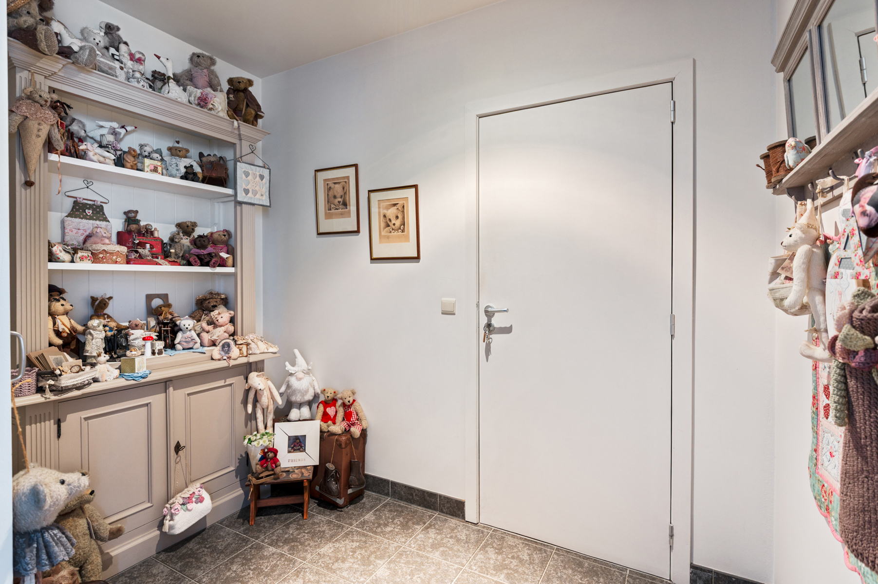 Goed onderhouden appartement met twee slaapkamers. - foto 2