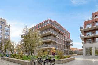 Prachtig instapklaar en ruim dakappartement te koop gelegen aan het Noordhof in het centrum van Roeselare. Hier zal de nieuwe eigenaar...