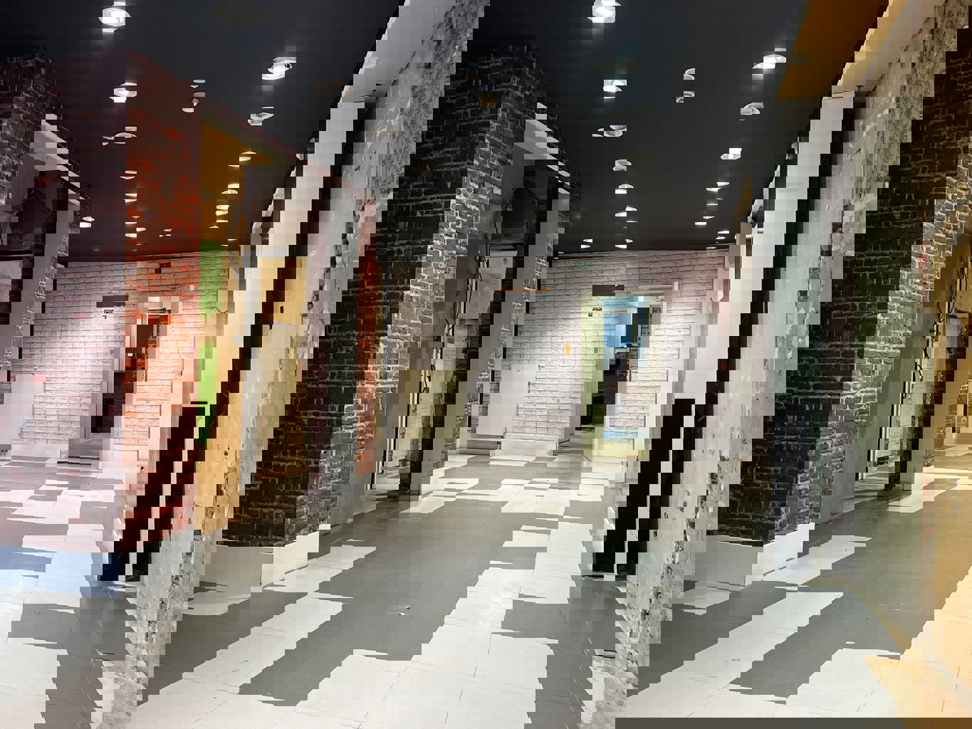 Commercial à louer à Geel - photo 2