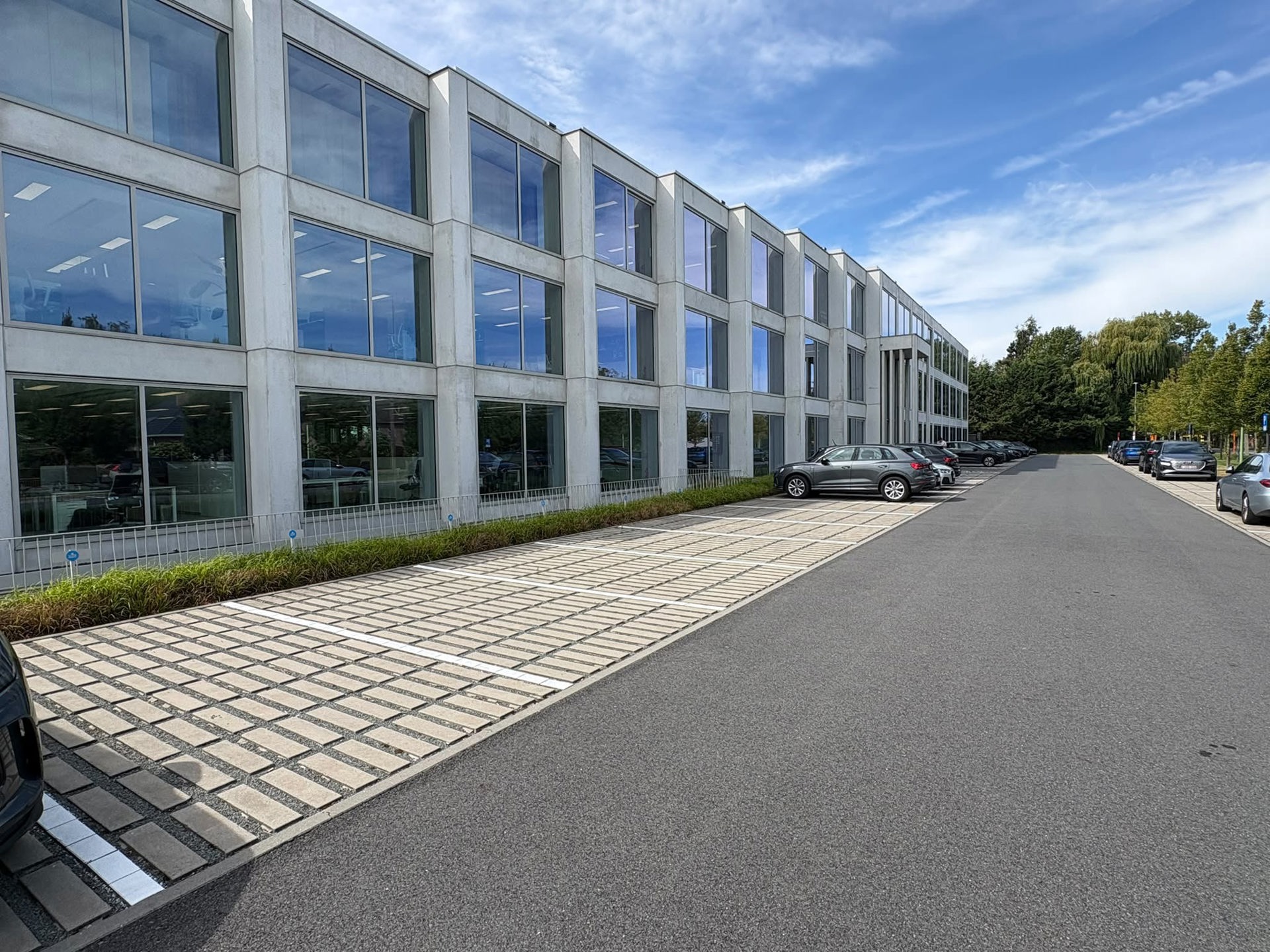 Moderne kantoorruimte 439 m² op toplocatie E17 in Lokeren - foto 5