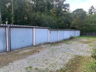 Bent u het beu om elke dag parking te zoeken of maandelijks huur te betalen voor uw parking? Grijp dan deze kans om een garagebox aan te kopen op een centrale ligging te Kessel-Lo.<br /><br />Indien u de garagebox graag bezoekt dan kan u mij steeds bereiken via arnaut@immojanstas.be of 0495292080.