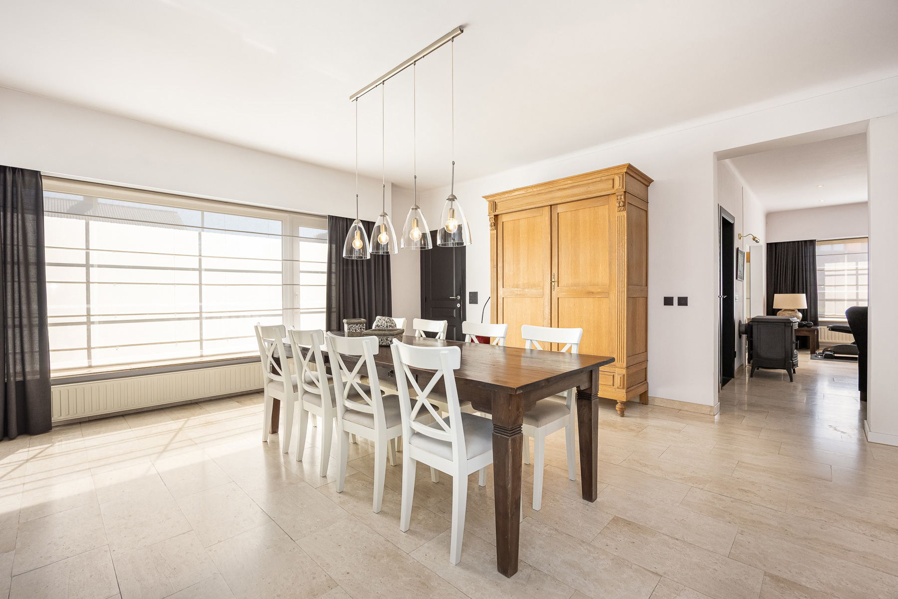 Riante, vrijstaande villa met 4 slaapkamers, zwembad en bijgebouw op een perceel van 2.680m². - foto 5