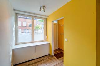 Interesse? Vragen? Neem gerust contact op met Roeland Hilderson via roeland@copandi.be of via +32 495 19 30 82.Deze charmante woning werd volledig...