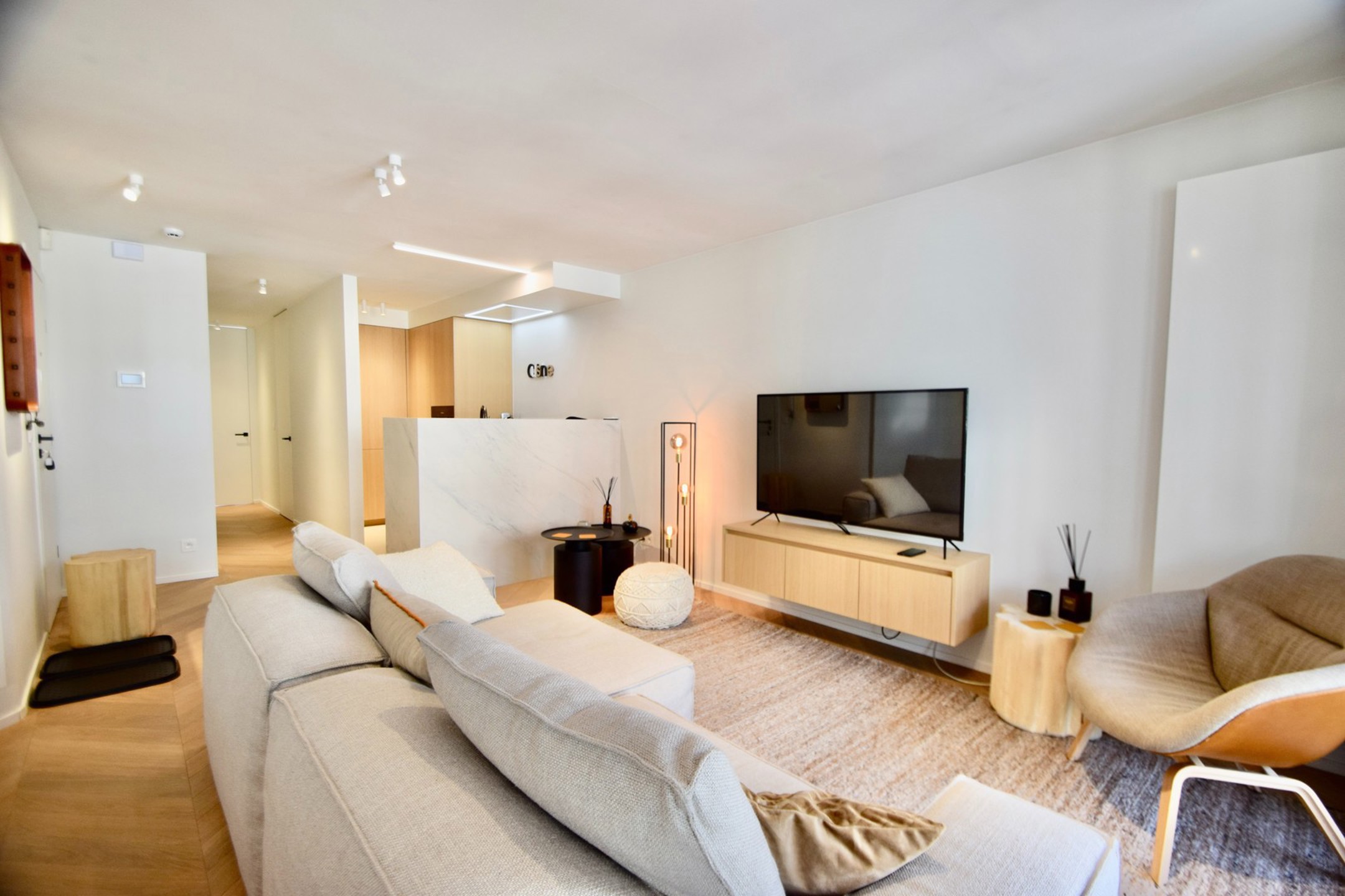 Instapklaar appartement gelegen op een centrale ligging te Knokke, vlakbij de winkels en de zee - foto 4