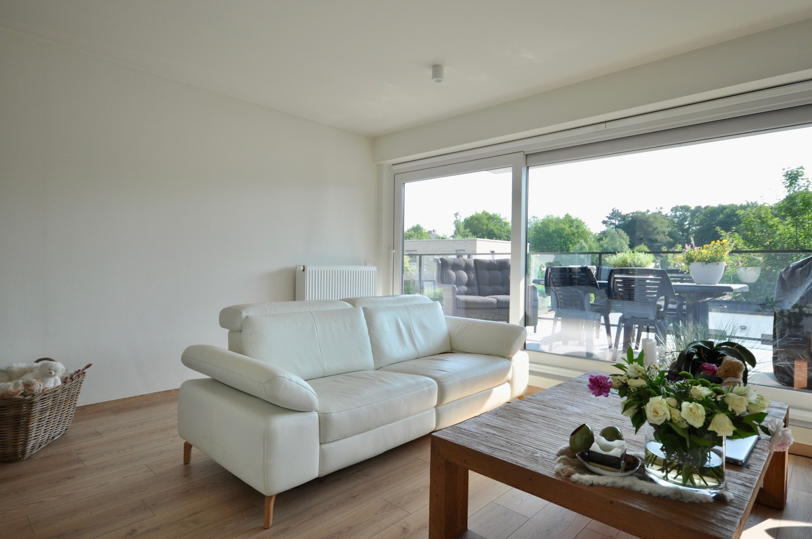 Ruim nieuwbouwappartement met 2 terrassen en parkeerplaats in het centrum van Berchem - foto 4