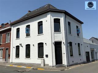 LEUKE, RUIME AANGENAME WONING  GELEGEN NABIJ HET CENTRUMRichtprijs : 349.000 euroDeze zeer leuke, ruime, aangename woning is gelegen nabij het...