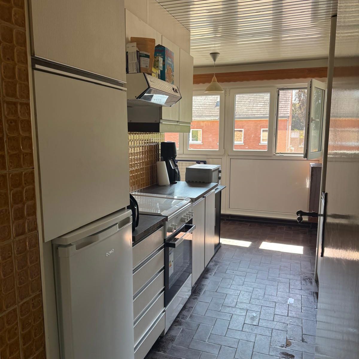 Handelspand met appartement en parkeermogelijkheid - foto 4