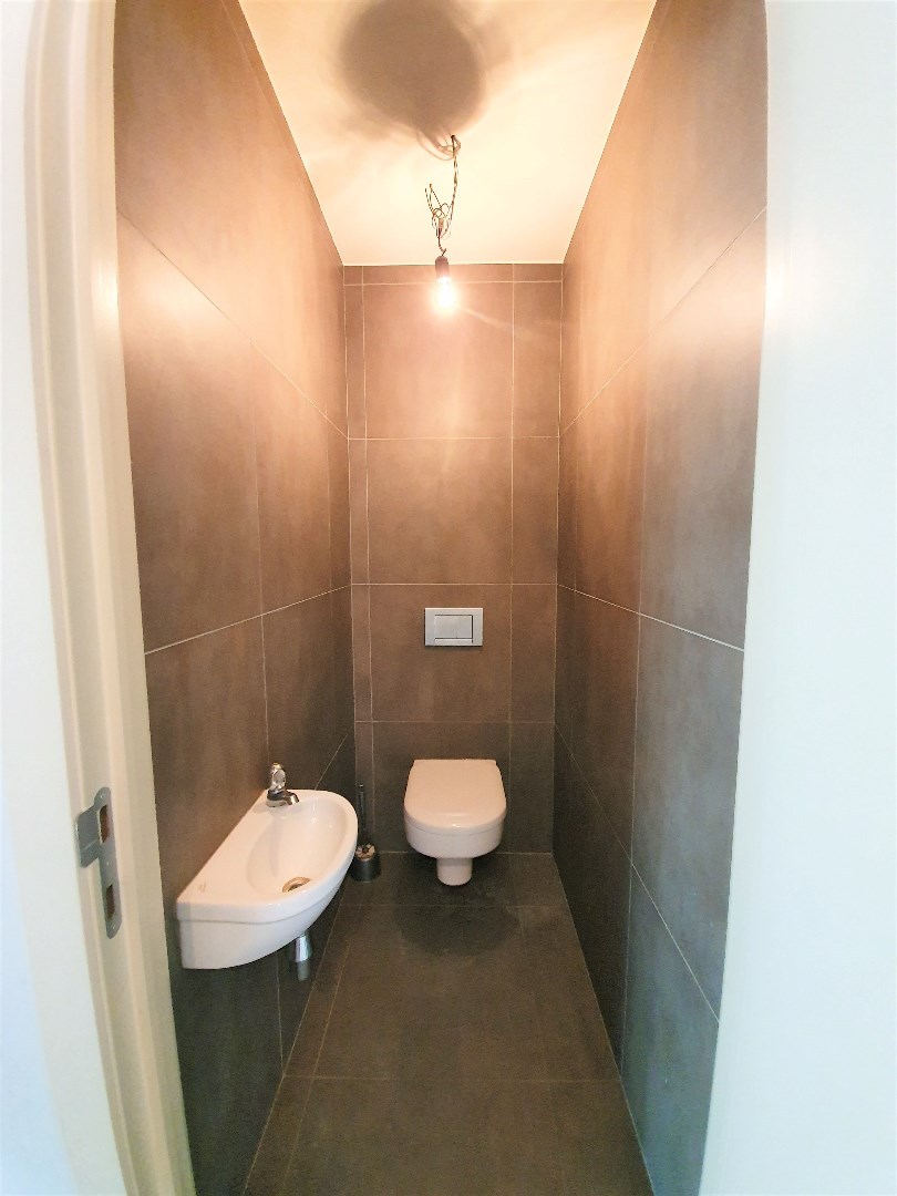 GELIJKVLOERSAPPARTEMENT (2011) MET TUIN EN ONDERGRONDSE PARKING: - foto 5