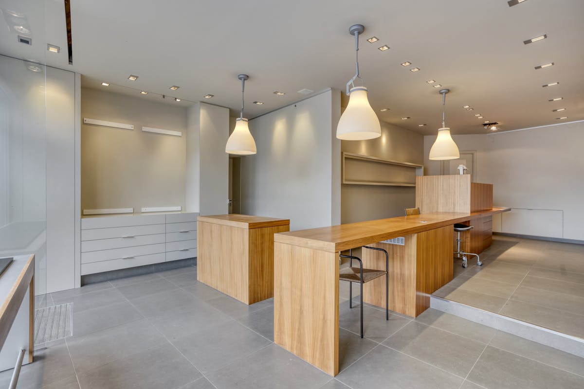 Beautiful commercial property with home for sale on the Grote Markt - photo 1