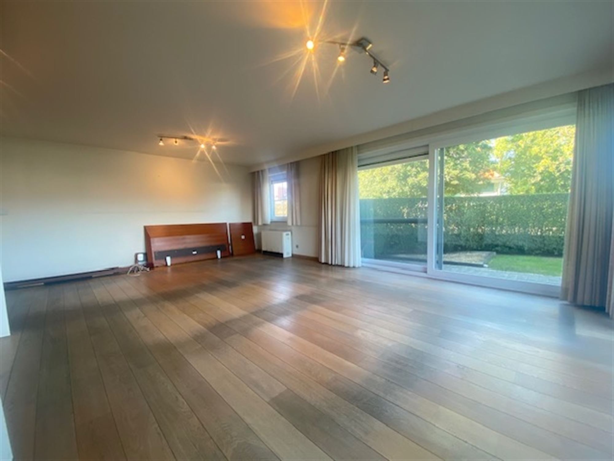 Appartement inclusief gargae + staanplaats met tuin - foto 5