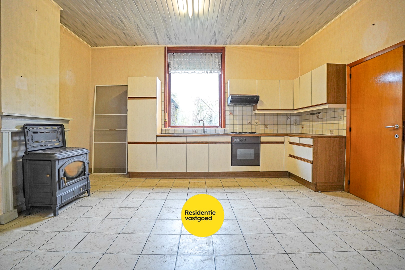 Te renoveren halfopen woning op een perceel van 1.809m² te Houthulst - foto 5