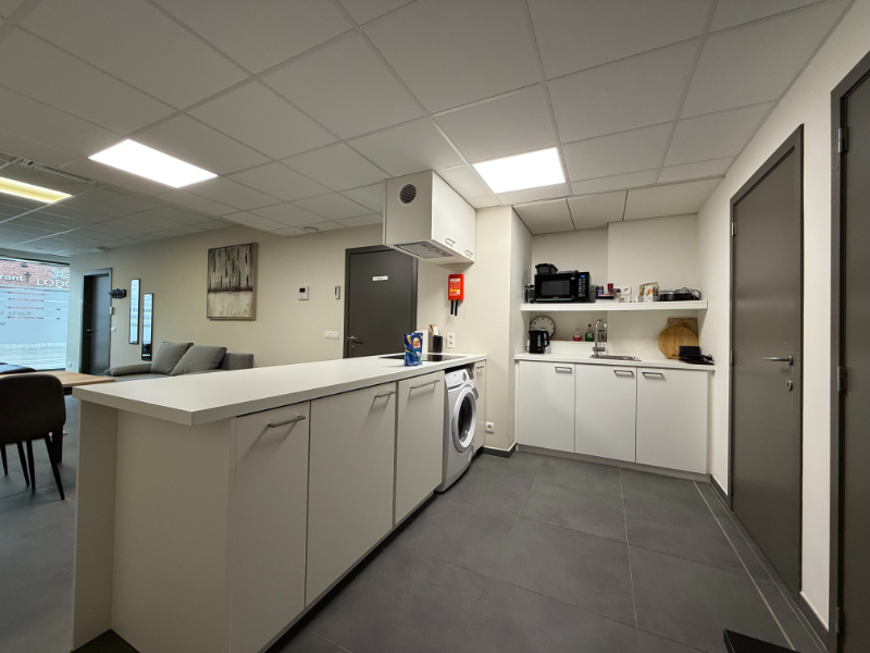 Smaakvol kantoor/praktijkruimte op commerciële ligging - foto 4