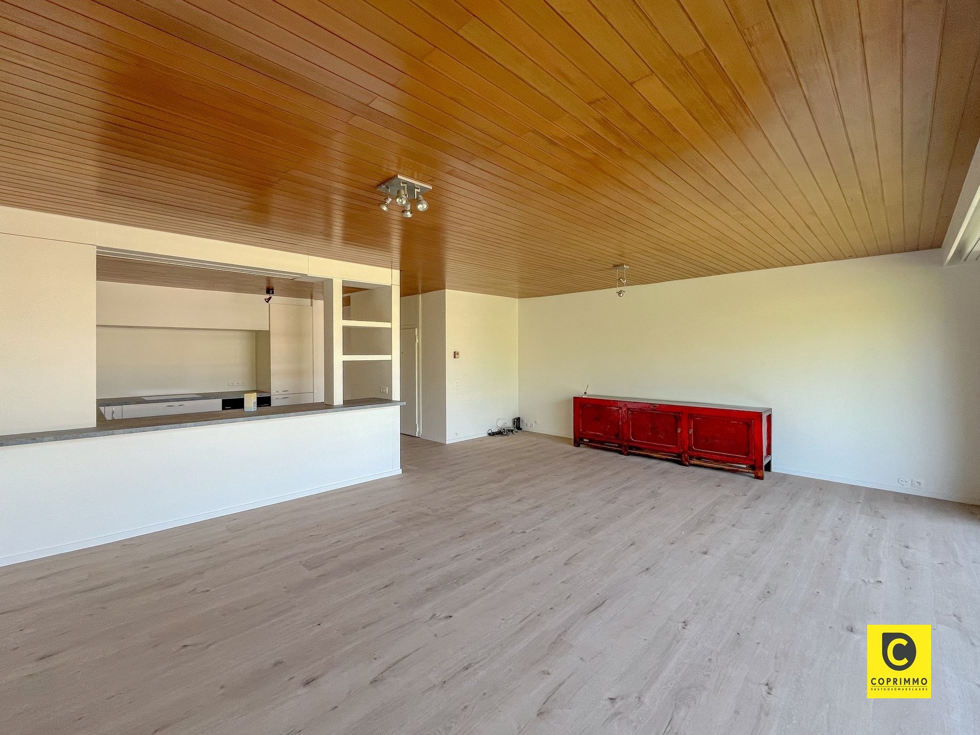 Gerenoveerd appartement - foto 3