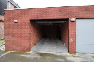 1 afzonderlijke gemetste garage te huur in het centrum van Roeselare, Karnemelkstraat 36.Deze garage is centraal gelegen: in het centrum, dichtbij...