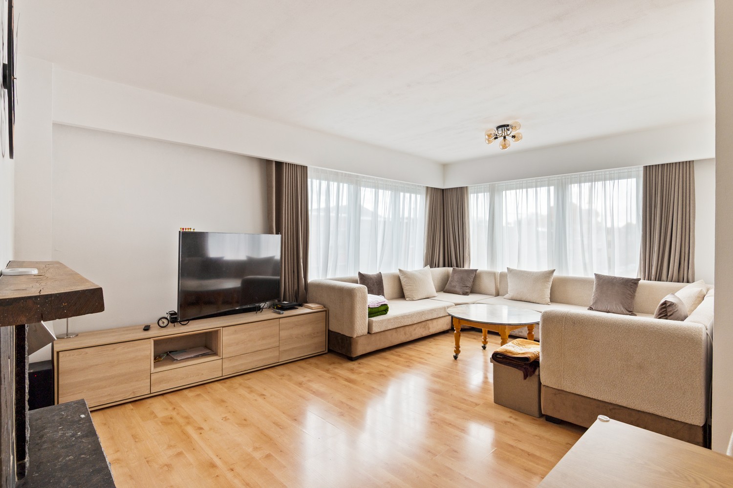 Appartement met 2 slaapkamers en 2 garages in de Unitas Wijk! - foto 5