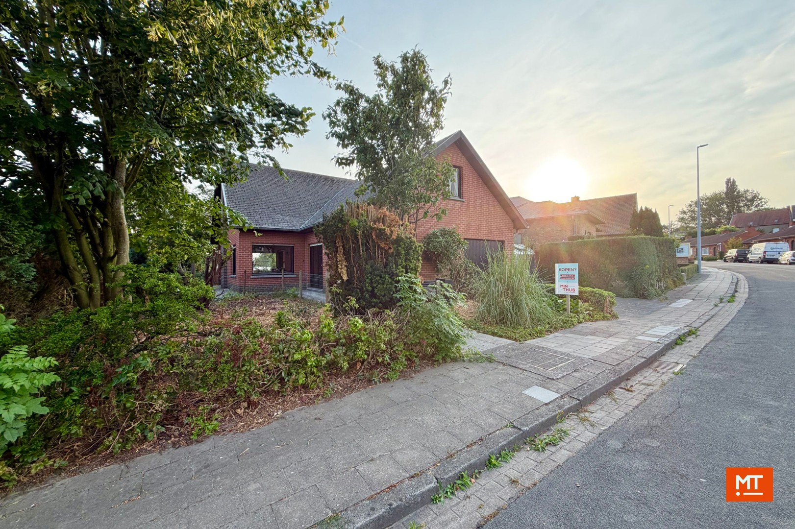 Ruime alleenstaande woning te koop op een rustige locatie te Beselare - foto 4