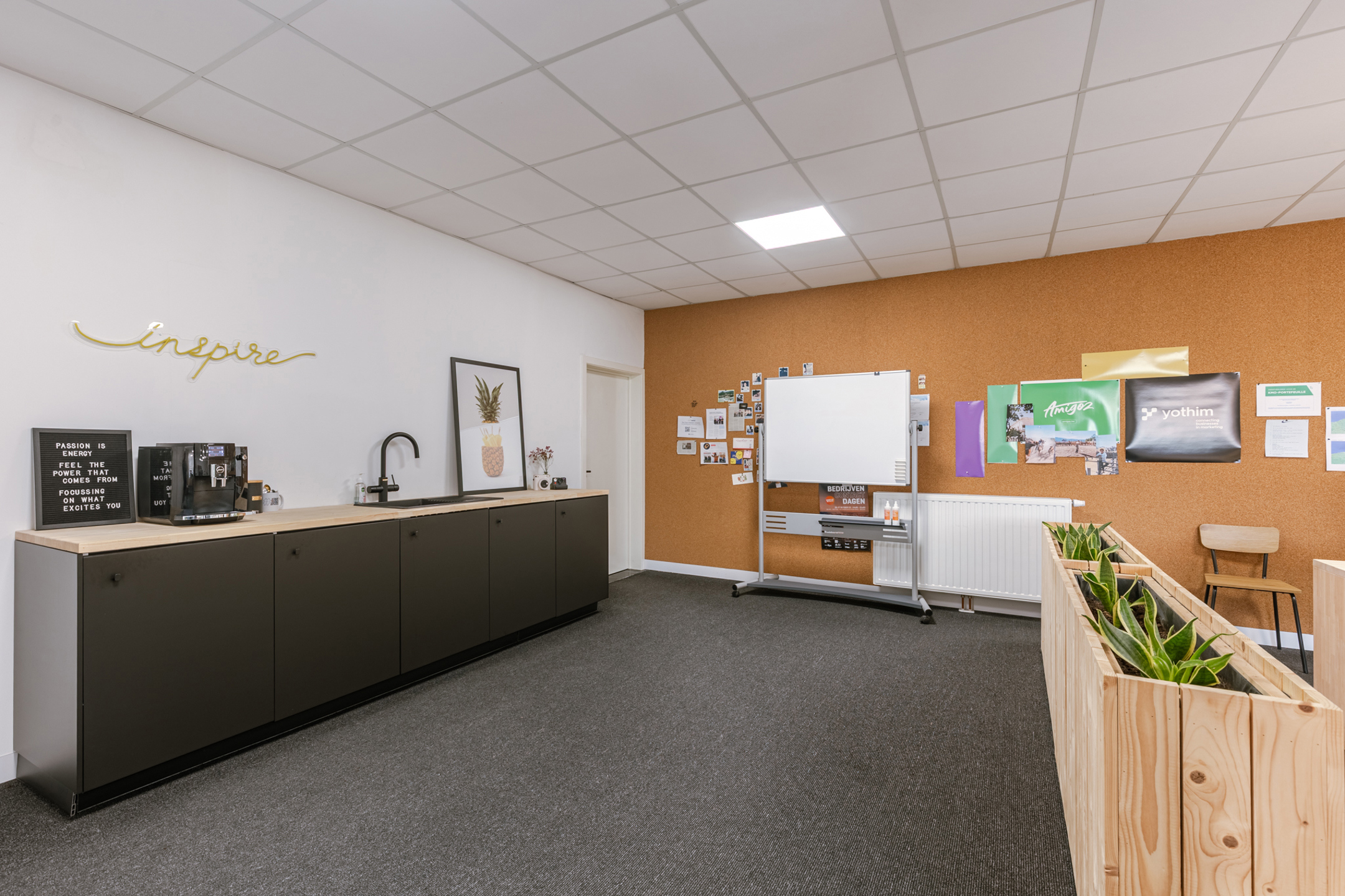 Multi-functioneel kantoor te koop met veel parking!  - foto 4