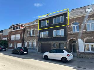 Cozy apartment located in Duffel-West, on the second floor of a quiet building.The apartment has two bedrooms, one spacious and one smaller room,...