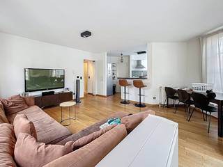 Brussel - Bemeubeld 2 slaapkamer appartement te huur met zeer ruime dressing en veel lichtinval. Alle voorzieningen zijn in de buurt terug te...