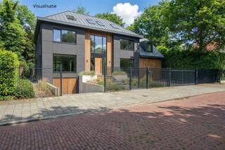 Vrijstaande villa ideaal voor combinatie woon -en werk aan de Brandt!De energiezuinige villa is gelegen op een prachtig perceel en geniet van...