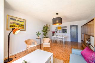 Op zoek naar een sfeervol appartement met frontaal zeezicht? Dit instapklare, gemeubelde appartement op de zevende verdieping biedt u dagelijks...