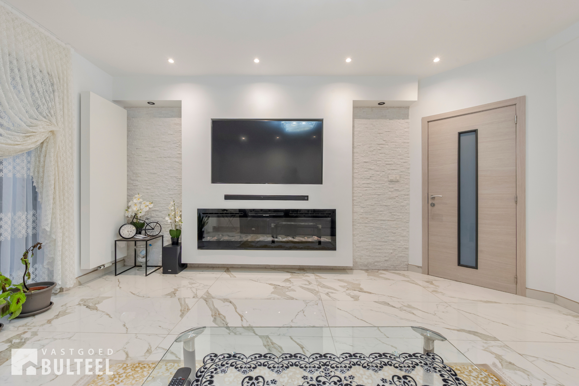 Zeer ruime en instapklare woning met 4 slaapkamers en tuin. - foto 4