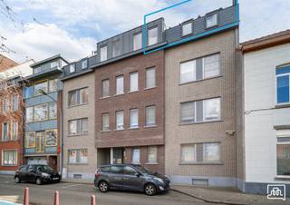 <p><span>Heverlee: Pleasant 2-bedroom apartment with cozy terrace on the outskirts of Leuven</span></p><p><span> </span></p><p><span>This apartment is located in a pleasant location on the edge of the Philipspark, and with all possible facilities within easy reach. This duplex apartment is located on the third and fourth floors of a small co-ownership. </span></p><p><span> </span></p><p><span>We enter the apartment through a spacious entrance hall with guest toilet and separate storage room for laundry connections, the entrance hall flows seamlessly into a spacious bright living room with open kitchen (lots of storage space and terrace.The fourth floor includes 2 spacious bedrooms, one bedroom has an ensuite bathroom with bathtub and the other bedroom has a shower. In the basement was provided a storage room ideal for storage. </span></p><p><span> </span></p><p><span>Are you looking for a pleasant 2-bedroom apartment in a quiet location, yet on the outskirts of the bustling city center and approach roads? Look no further and make an appointment today!</span></p><p><span> </span></p><p><span> </span></p><p><span> </span></p>