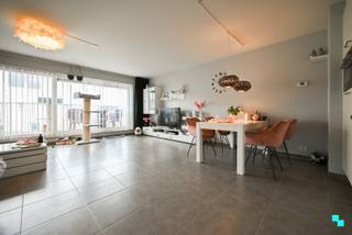 Energiezuinig tweeslaapkamer appartement (EPC A) gelegen op de eerste verdieping van residentie 'De Dageraad', uitstekend gelegen op wandelafstand...