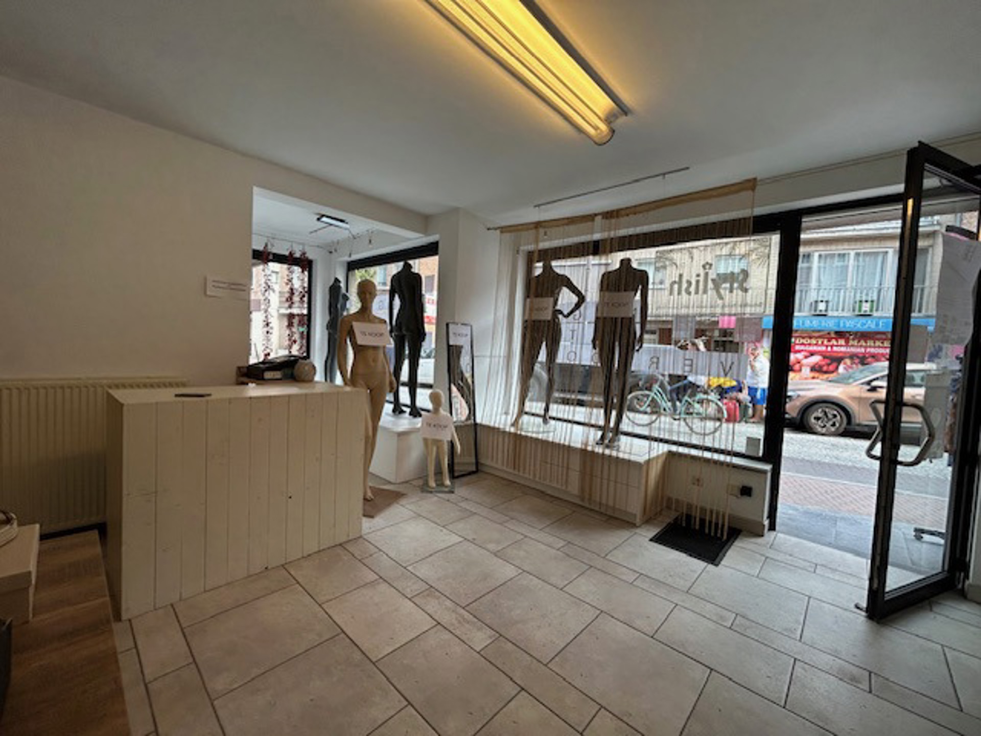 Commercial à louer à Zele - photo 3