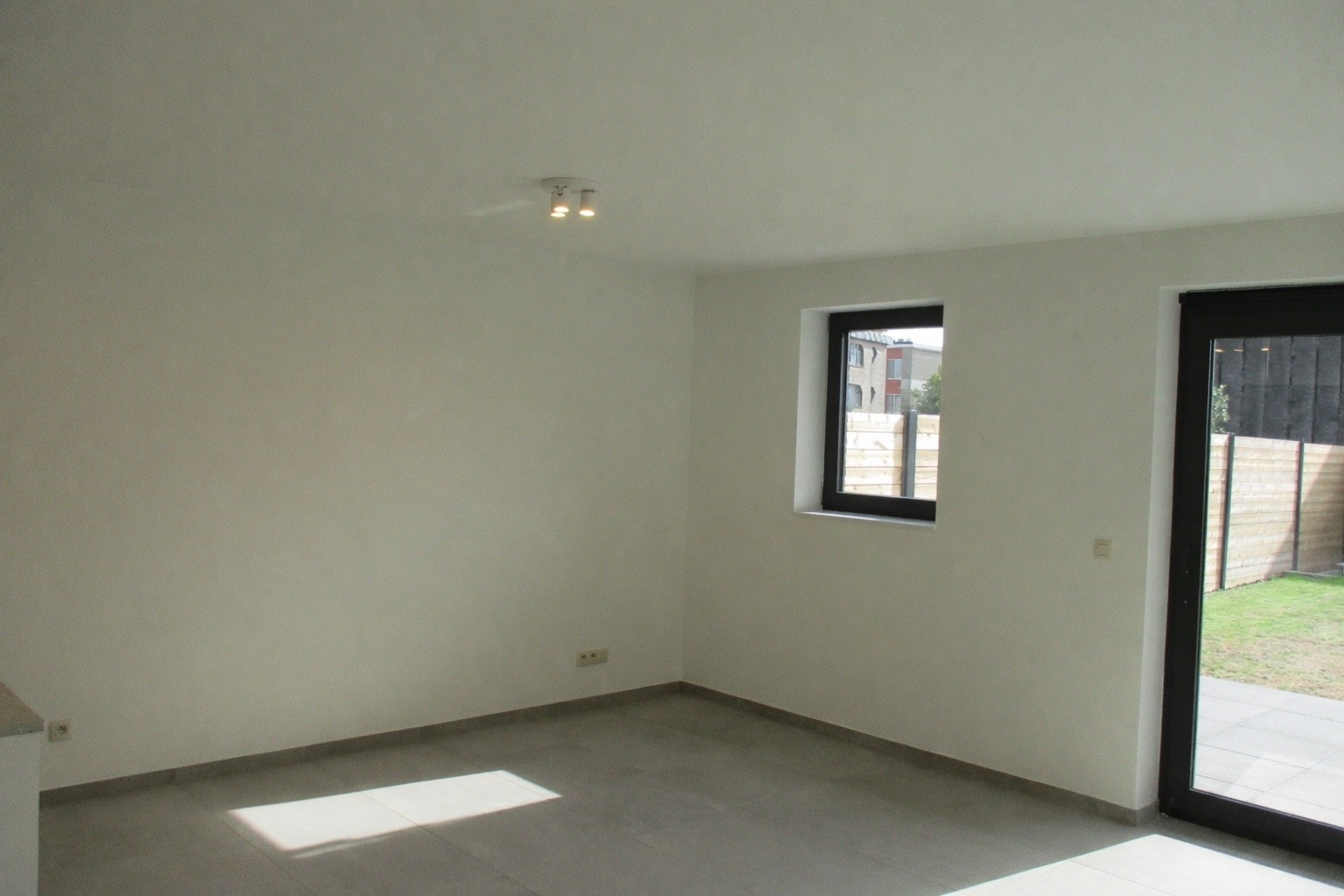 Prachtig gelijkvloers met zuid-tuin op topligging - foto 3