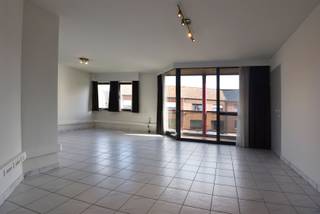 Dit instapklaar appartement in Maldegem is ideaal voor wie op zoek is naar een comfortabele en ruime woonruimte. Het appartement is gelegen in...