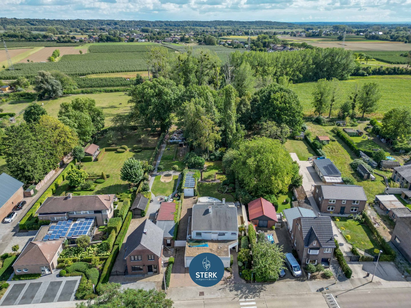 VERRASSEND RUIME GEZINSWONING MET EEN PRACHTIGE TUIN TE BOORSEM ! - foto 4