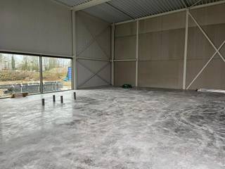 UNIT 2.B.5 - 180m²- Parkeerplaatsen 2 + voorziening voor laadpalen (wachtbuis)- Brandklasse Klasse C- EPB K-peil 40- Constructie- Staalconstructie...