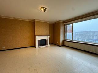 Appartementsgebouw met 3 verhuurde appartementen te ZulteGelegen in het centrum van Zulte, vlakbij de kerk en centraal tussen Waregem (Kortrijk) en...