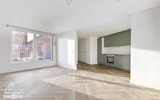 Appartement d'une chambre entièrement rénové au cœur de Saint-Nicolas, dans une rue secondaire à l'écart de l'agitation. Il comprend un hall...