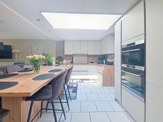 Deze instapklare woning is rustig gelegen in een residentiele woonwijk te Lombardsijde, op een beugscheut van Nieuwpoort en Westende en vlakbij...