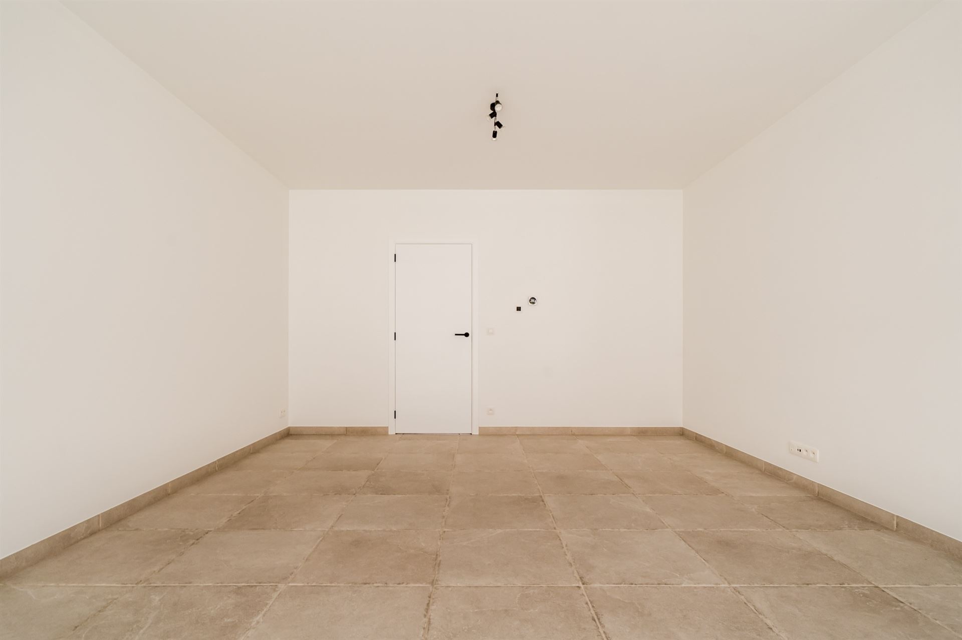 Moderne nieuwbouwwoning met 4 slpkm, tuin en garage  - foto 5