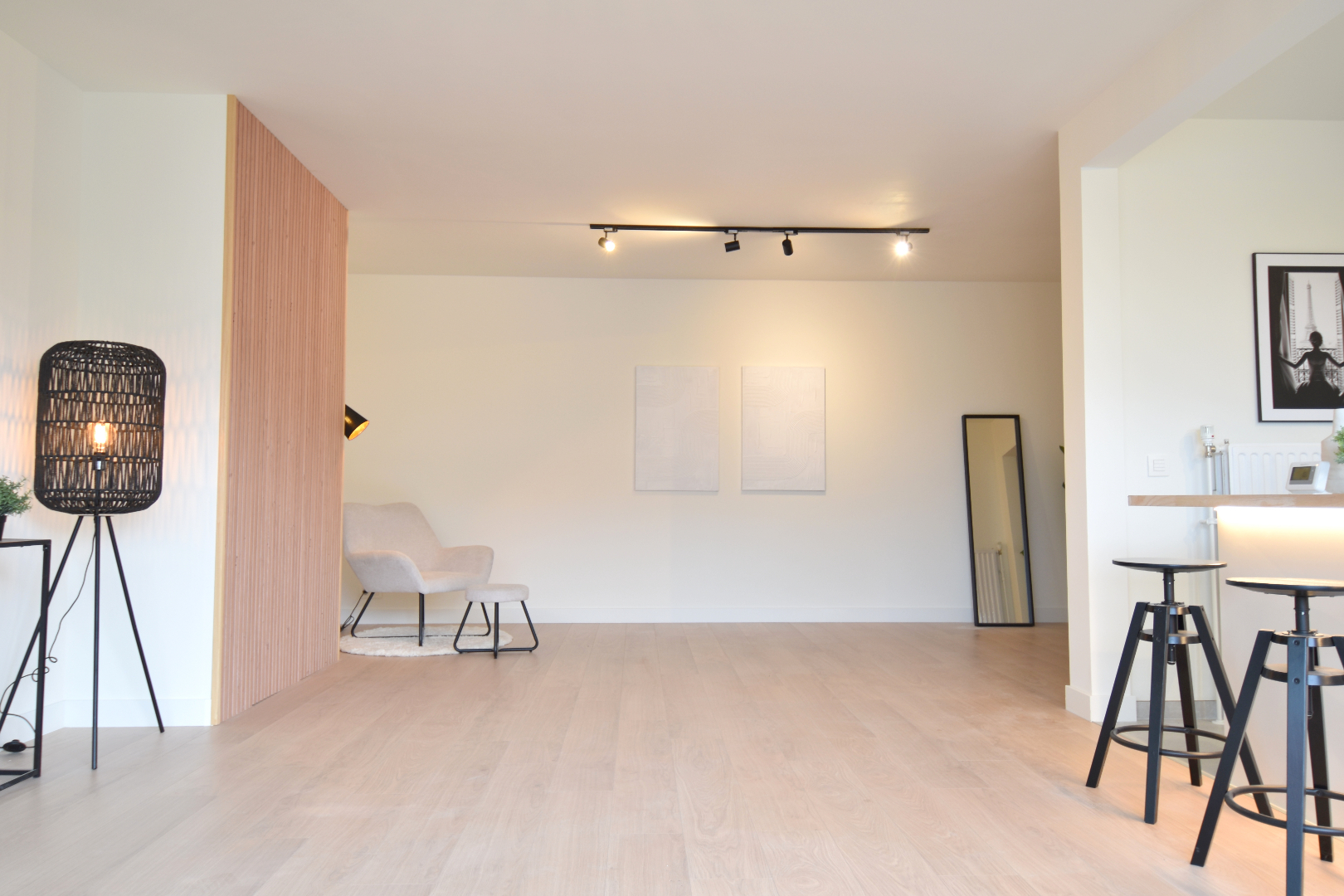 Centraal gelegen vernieuwd appartement met 2 slaapkamers te Gullegem - foto 4