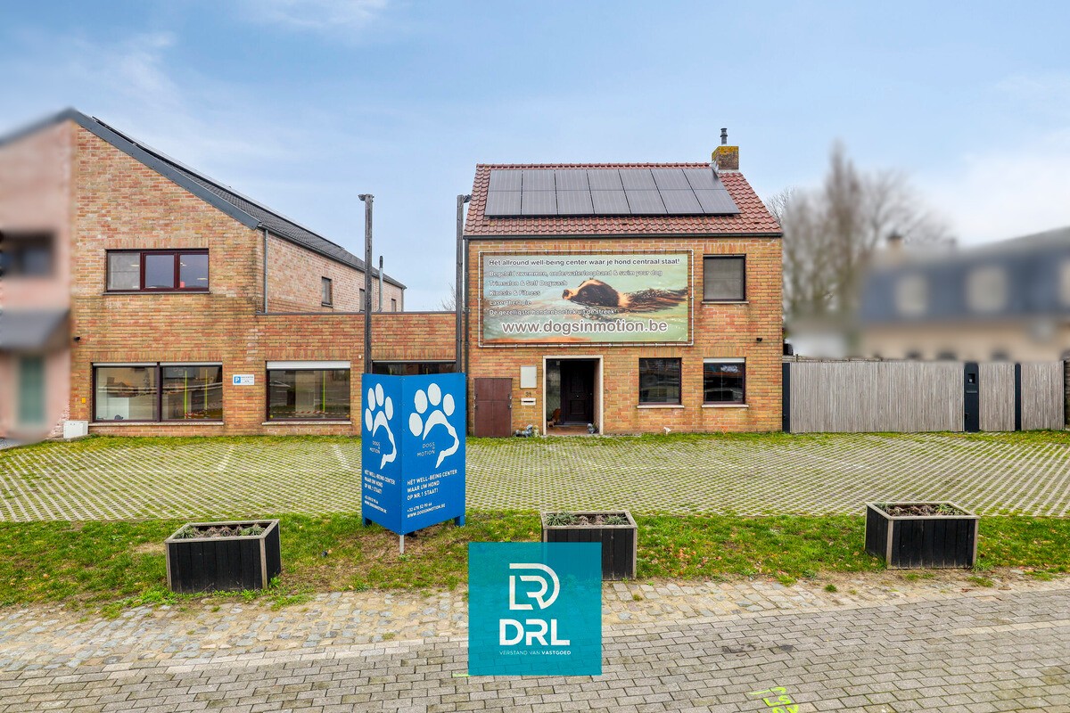 Luxe woning met binnenzwembad en afzonderlijke handelsruimte - foto 2