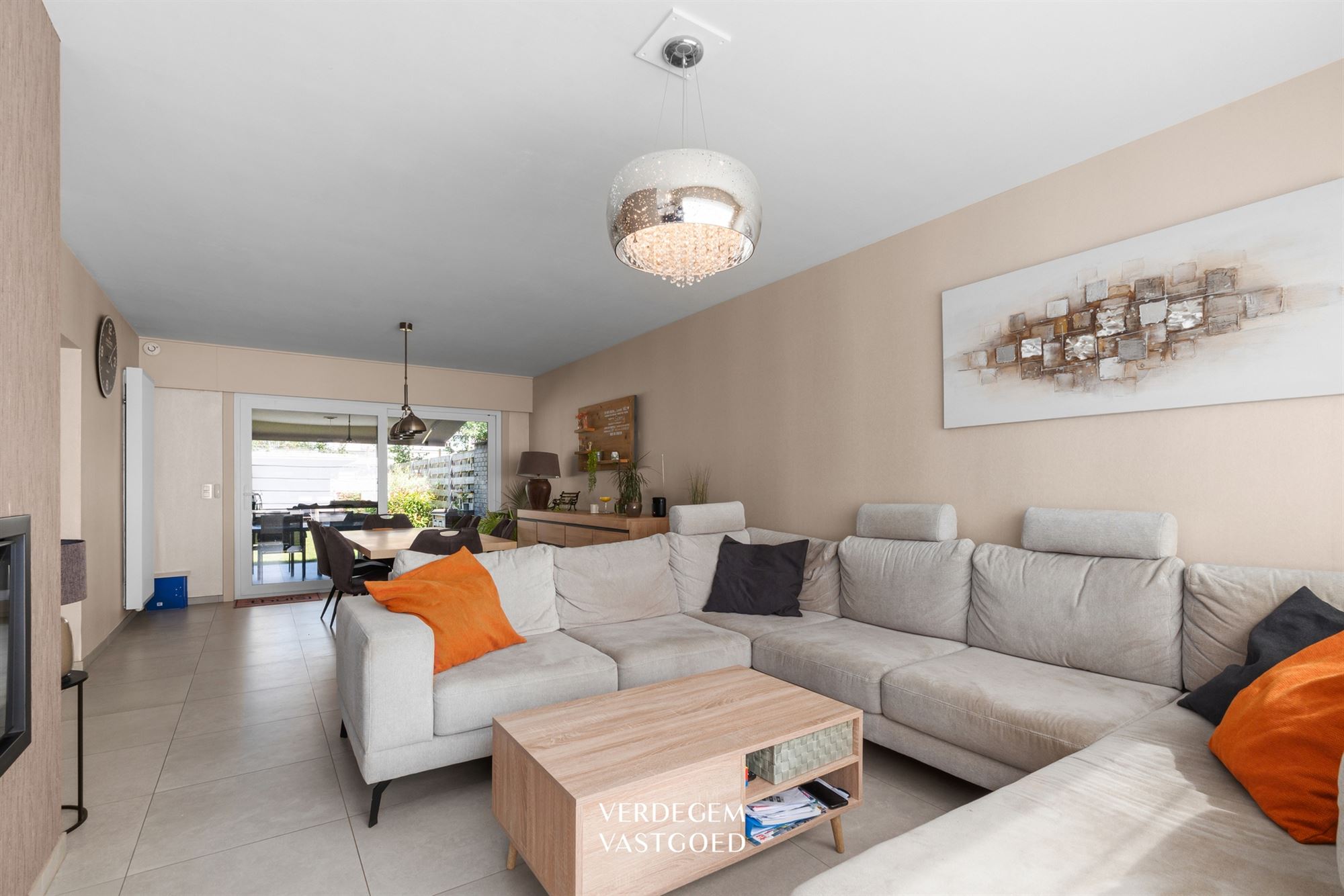 Knappe familiewoning met 4 slaapkamers, garage en geniettuin - foto 4