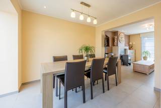 Op zoek naar een woning op een uitstekende locatie? Hier bent u aan het juiste adres! De woning bevindt zich in de Arendswijk met scholen,...
