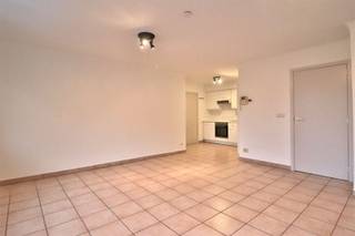 AANGENAAM APPARTEMENT TE HUUR IN HARTJE ZWEVEGEMIn het bruisende centrum van Zwevegem bevindt zich dit verzorgde appartement met één slaapkamer,...