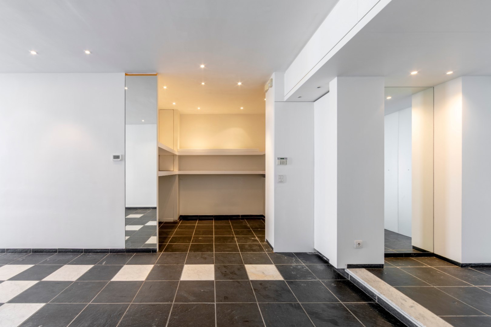 Instapklaar handelspand in hartje Meulebeke! - foto 4